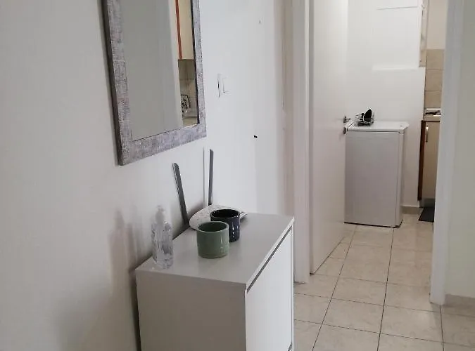 Old Town Furnished Apartamento